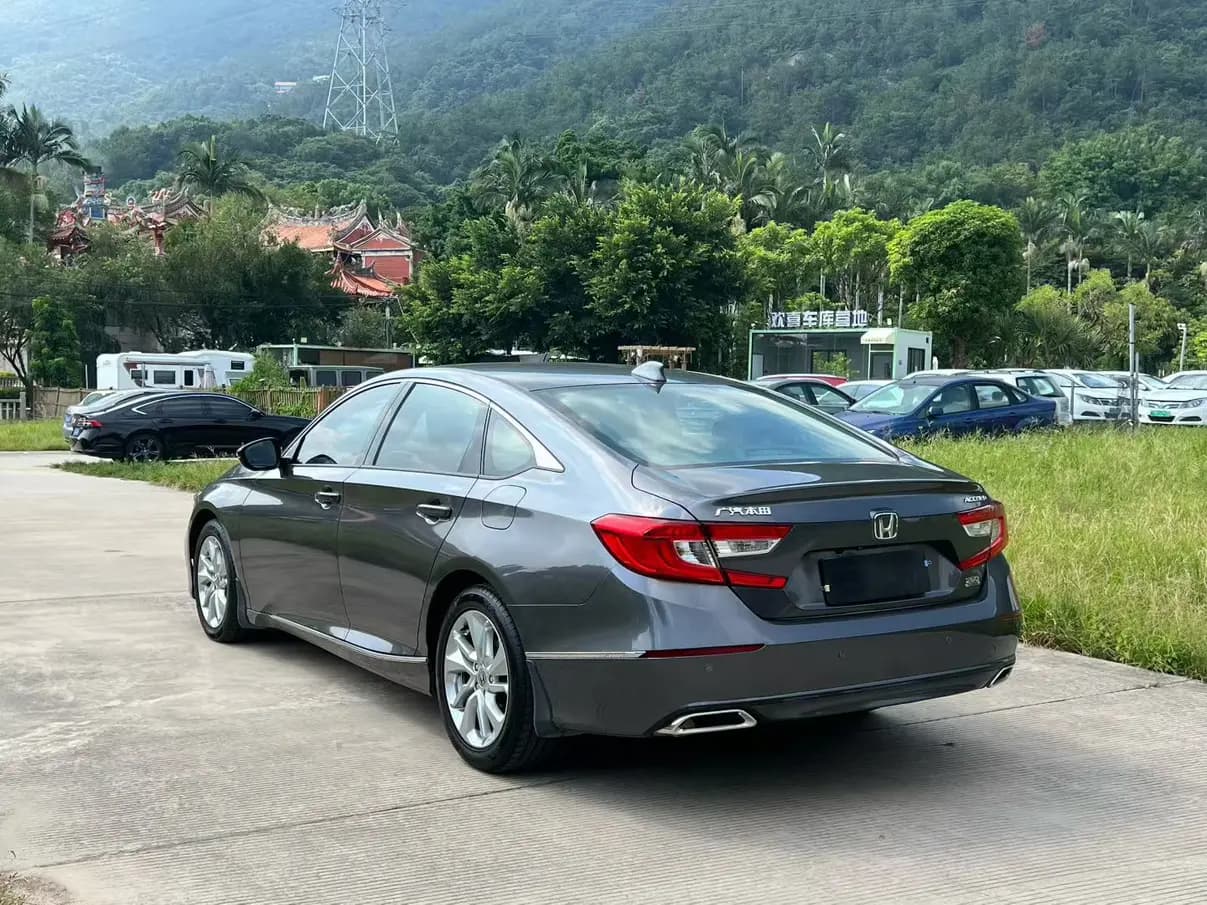 Honda Accord 2021 г. 71113 км. — фото 4