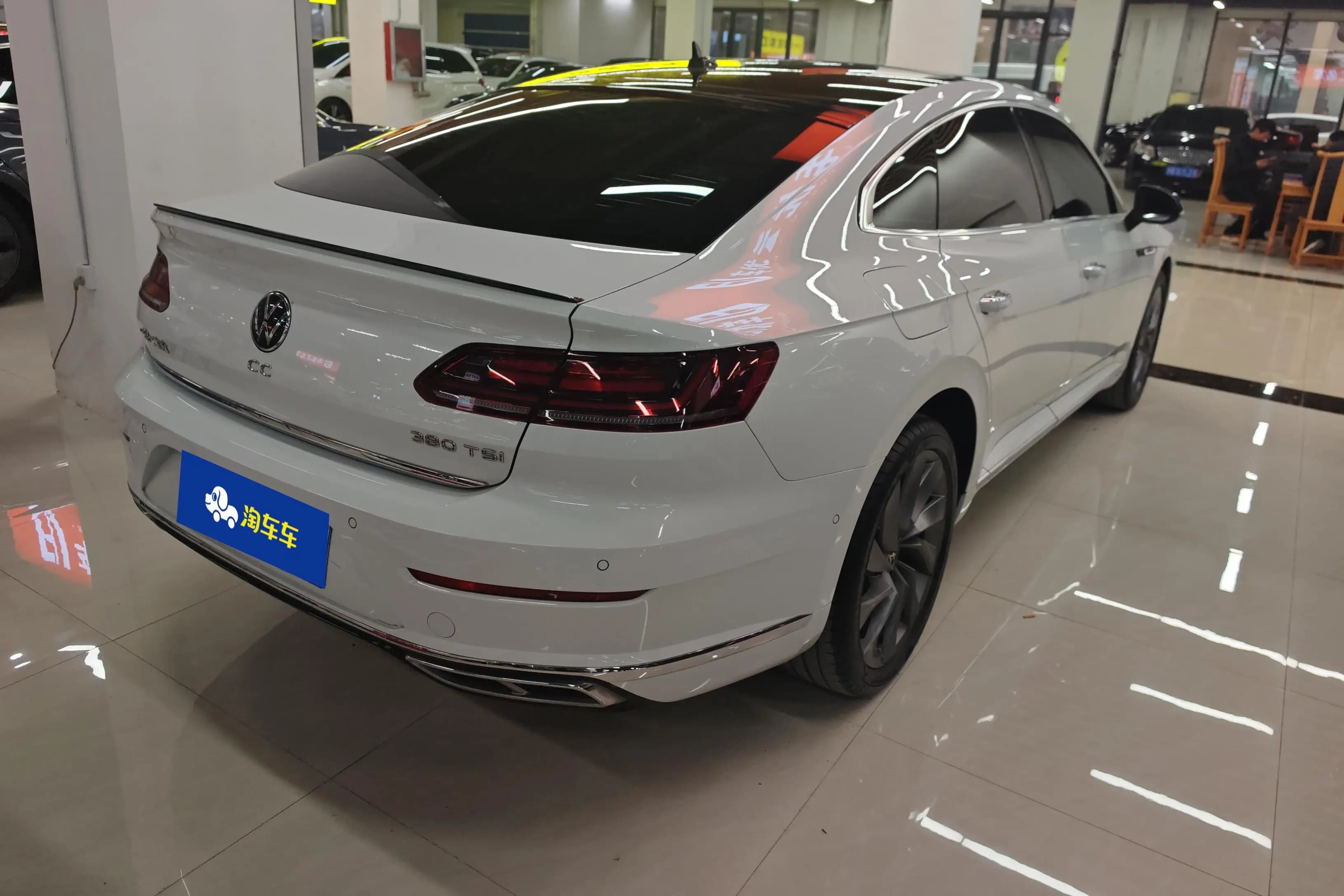 Volkswagen Arteon 2023 г. 32573 км. — фото 3