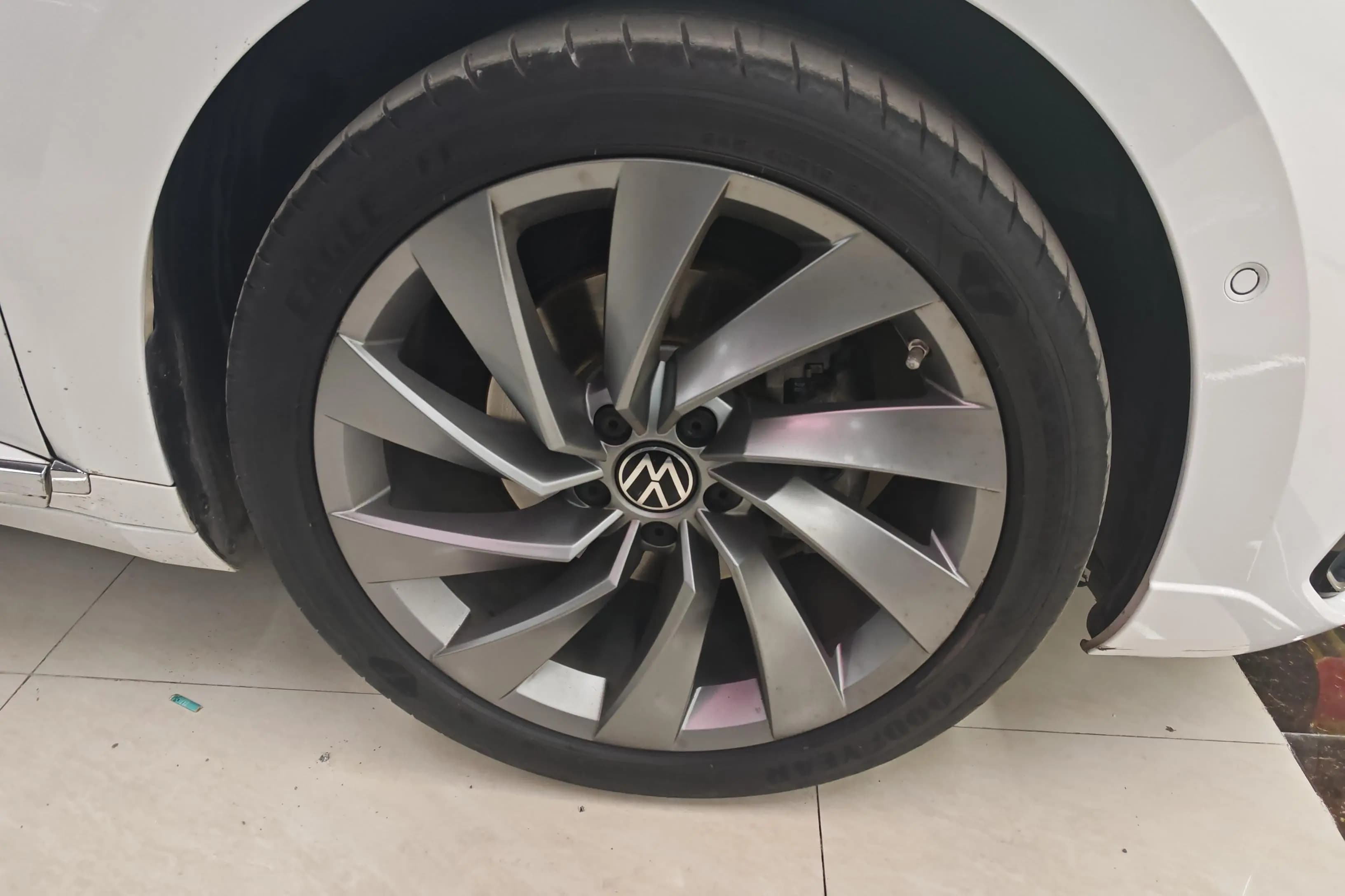 Volkswagen Arteon 2023 г. 32573 км. — фото 6