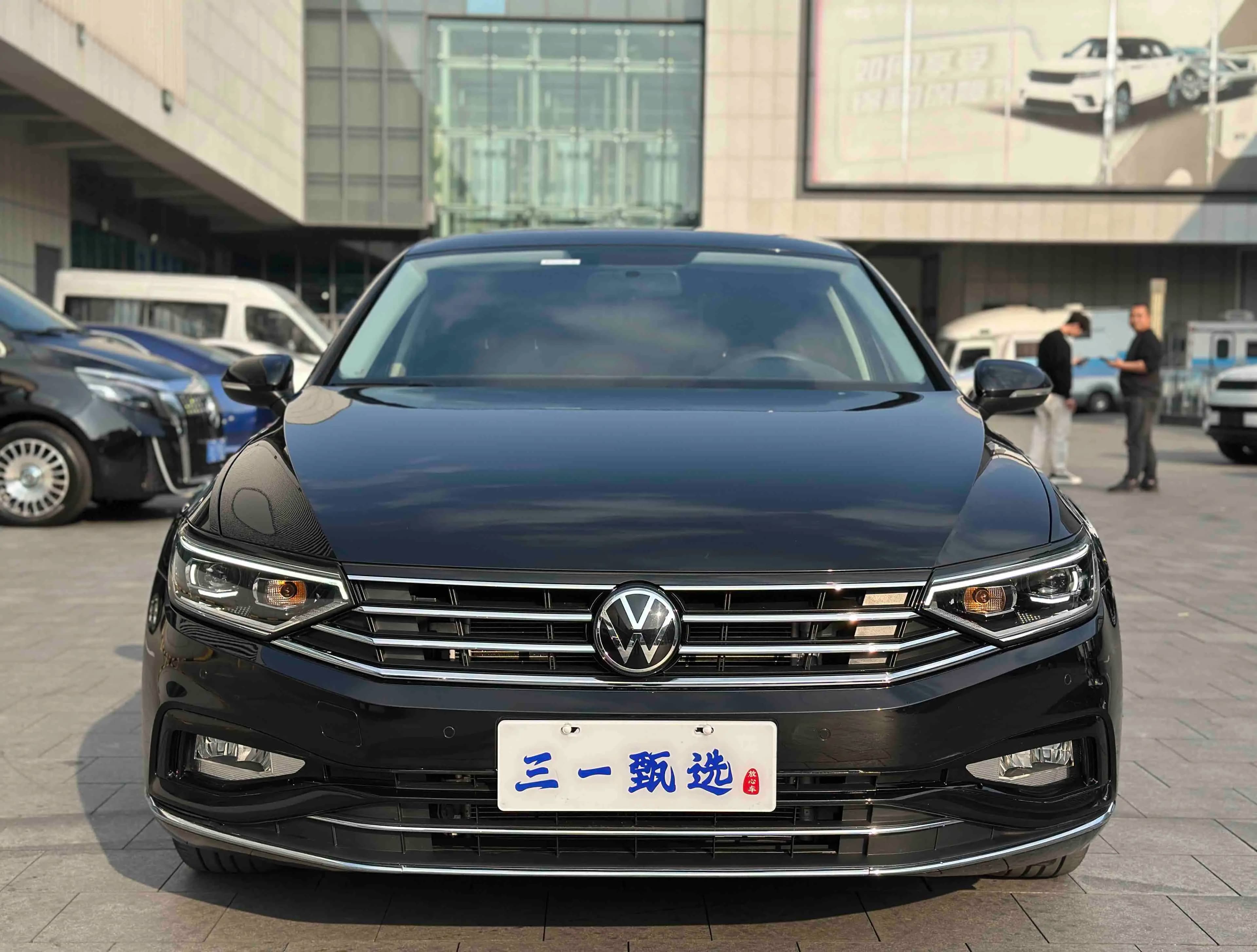 Volkswagen Magotan 2023 г. 25017 км. — фото 2
