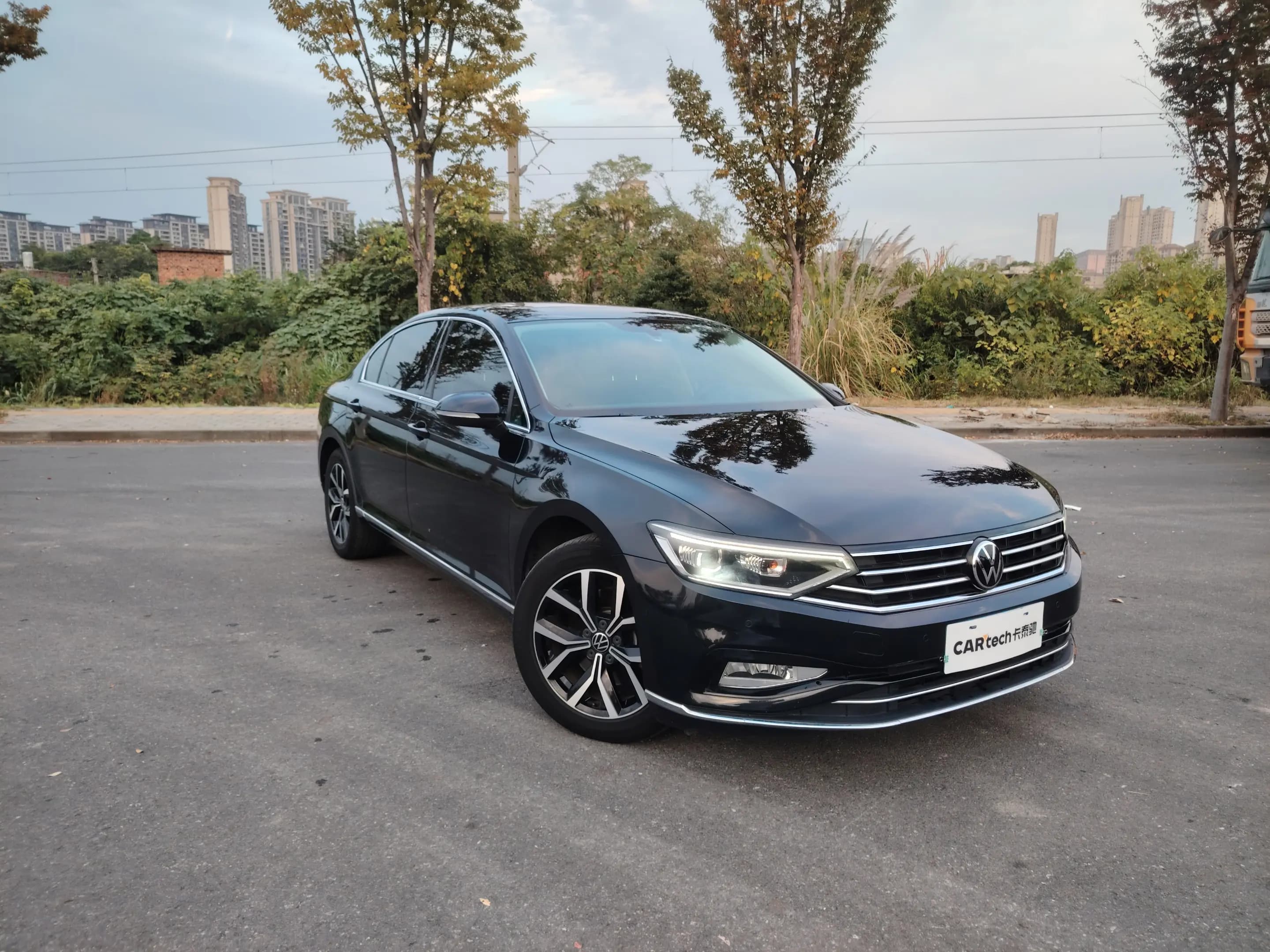 Volkswagen Magotan 2022 г. 60016 км. — фото 3