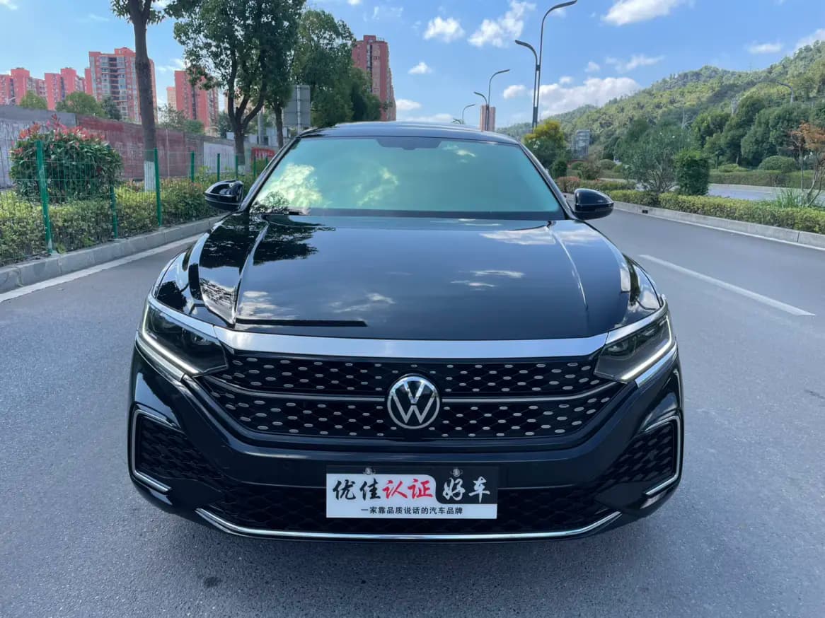 Volkswagen Passat 2023 г. 27070 км. — фото 2