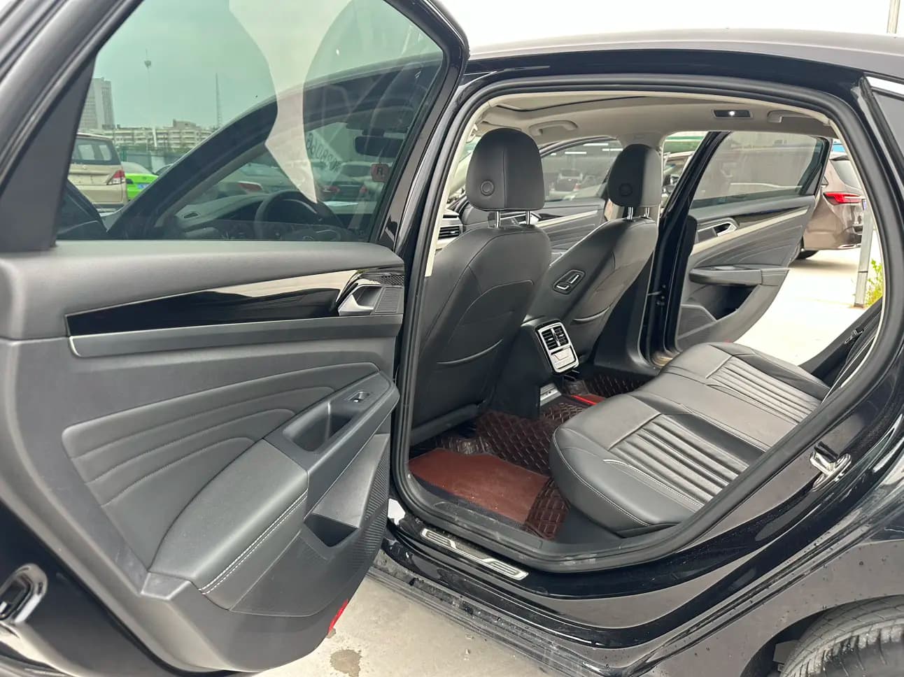 Volkswagen Passat 2022 г. 31071 км. — фото 15