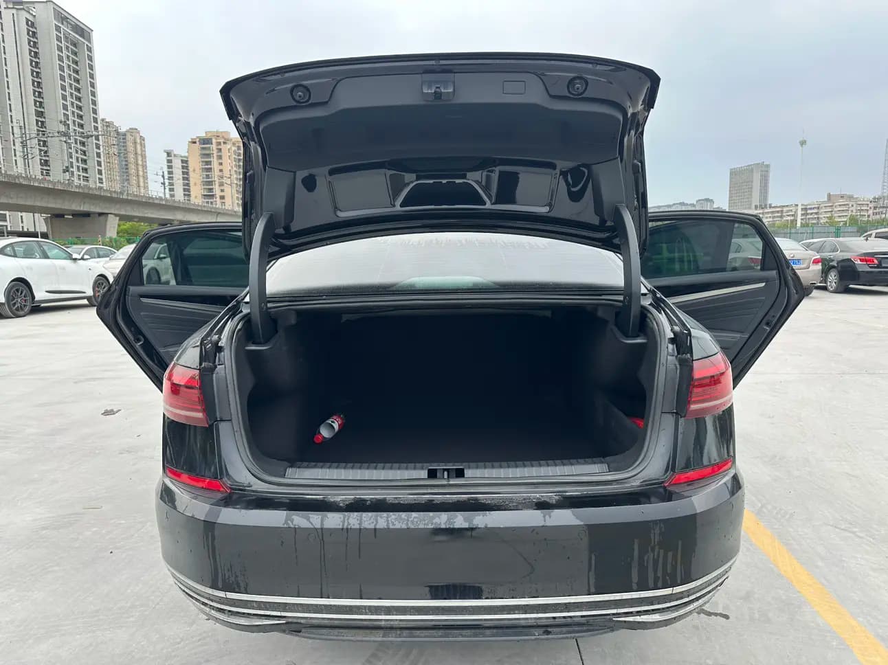 Volkswagen Passat 2022 г. 31071 км. — фото 16