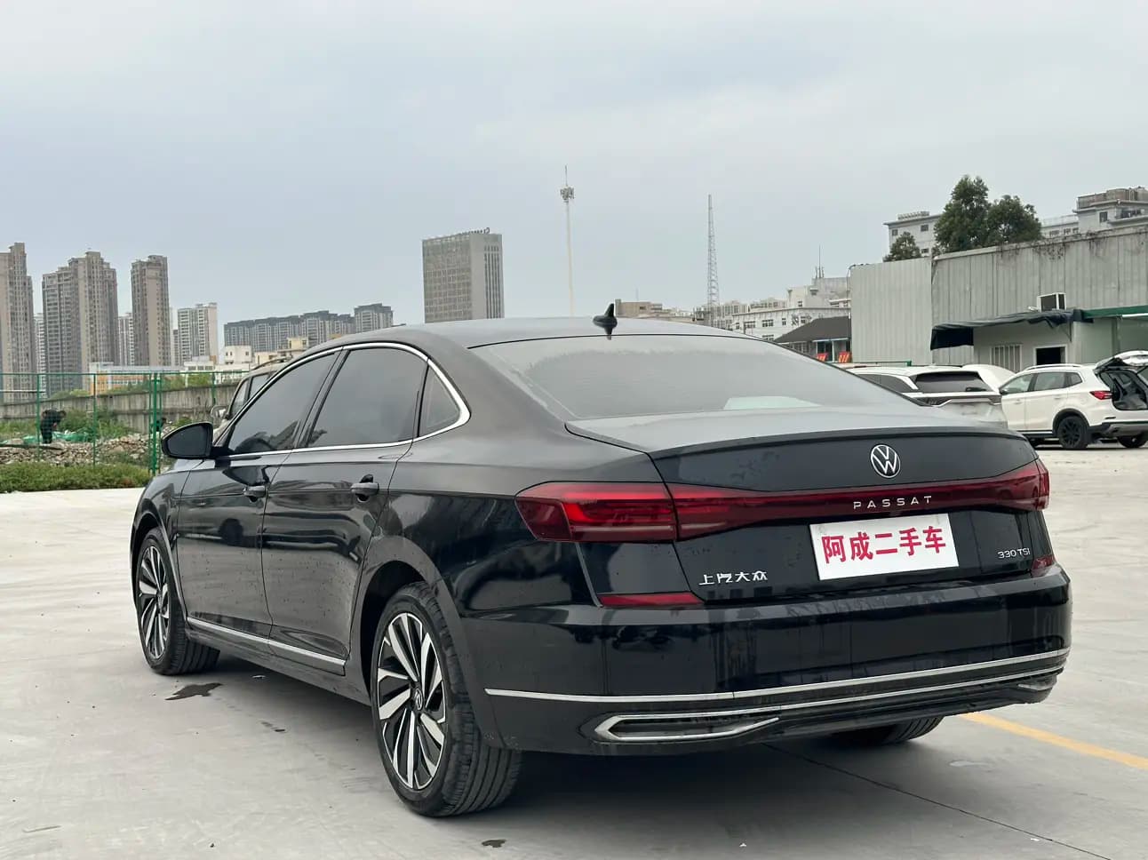 Volkswagen Passat 2022 г. 31071 км. — фото 5