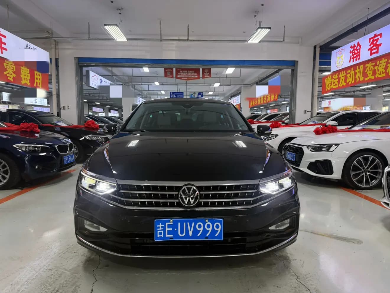 Volkswagen Magotan 2023 г. 105011 км. — фото 2