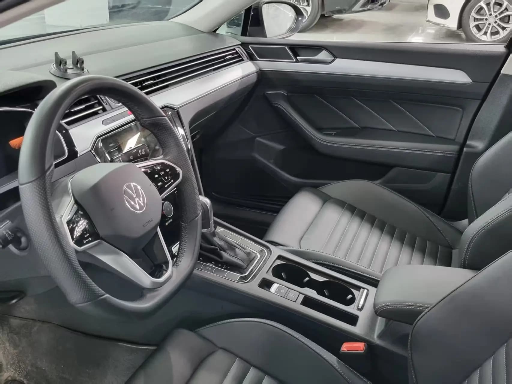 Volkswagen Magotan 2025 г. 24010 км. — фото 3