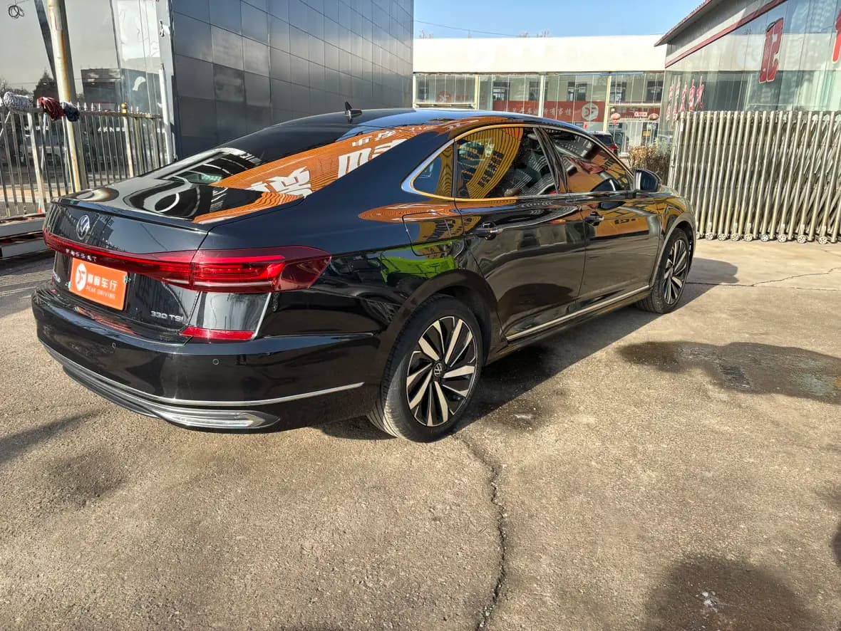 Volkswagen Passat 2022 г. 53075 км. — фото 6