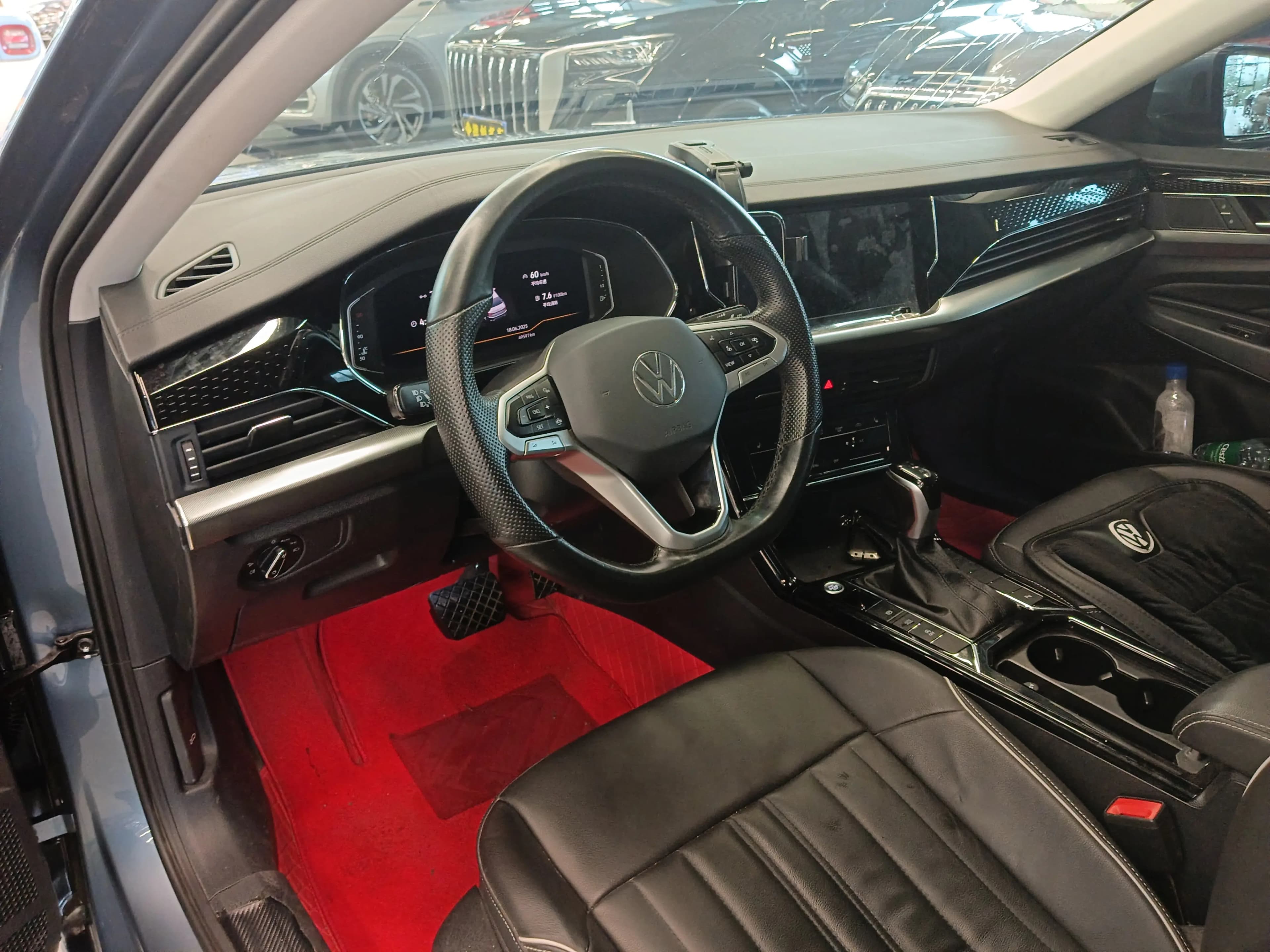 Volkswagen Passat 2022 г. 49076 км. — фото 7