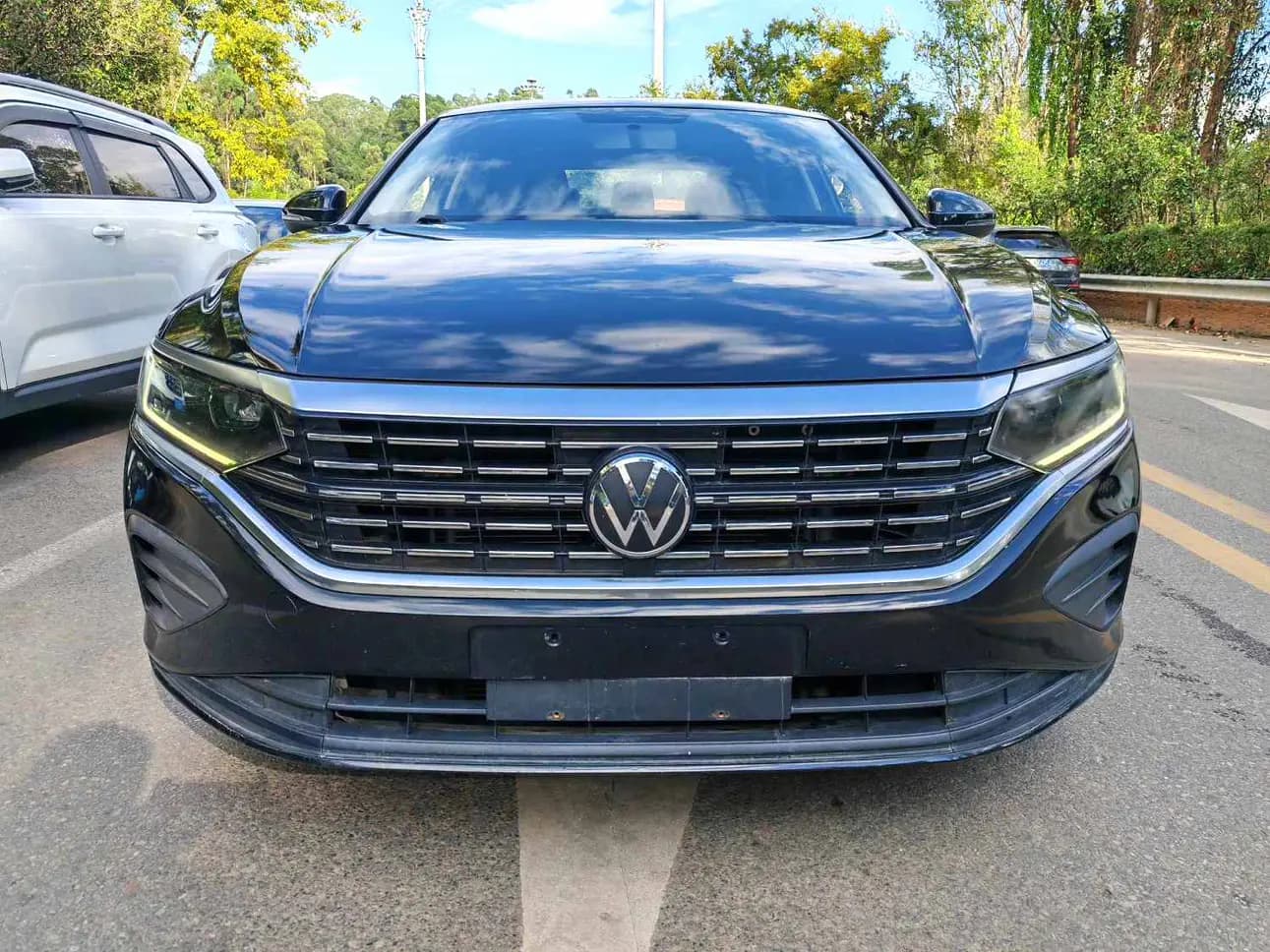 Volkswagen Passat 2022 г. 80077 км. — фото 2