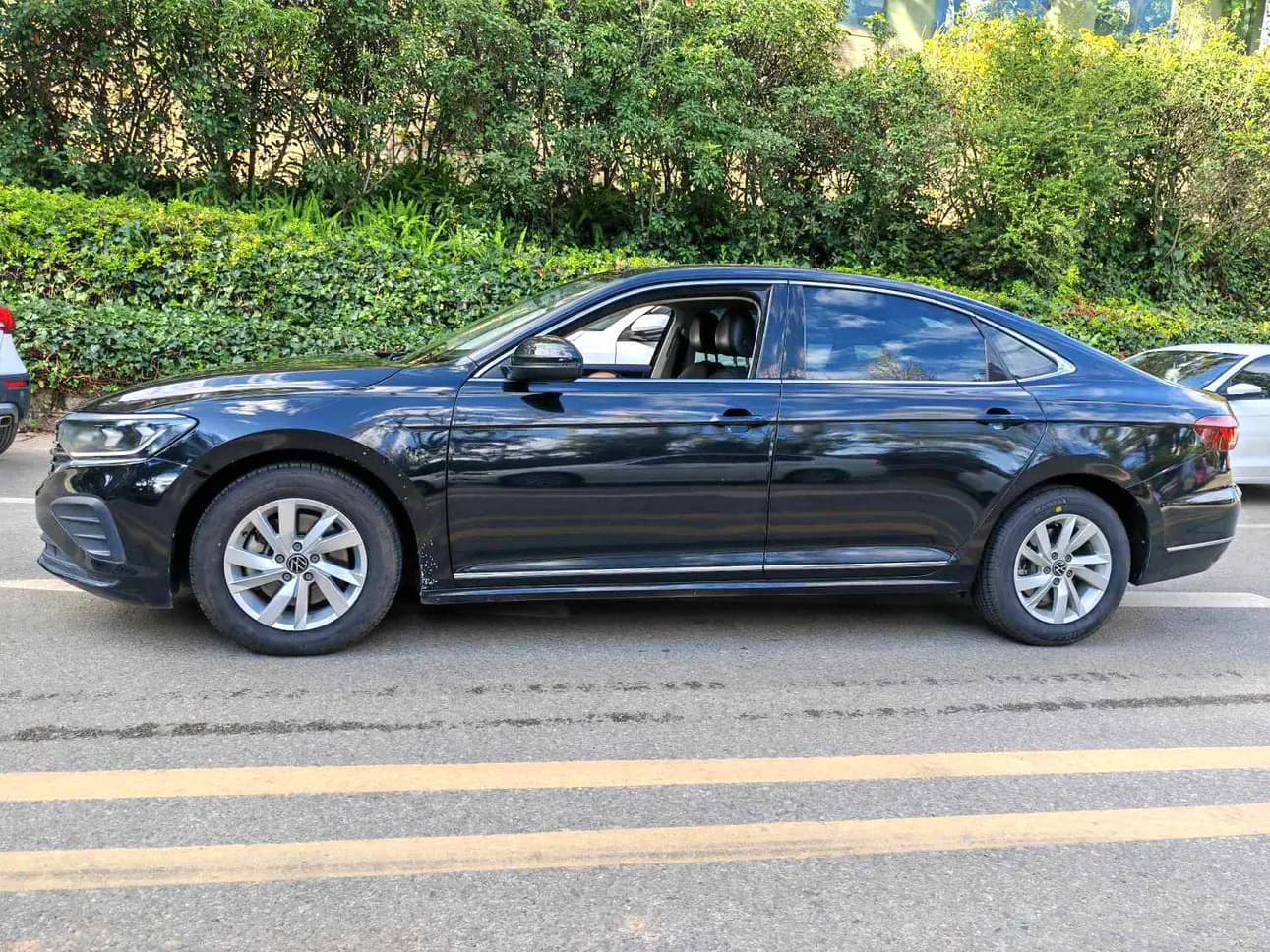 Volkswagen Passat 2022 г. 80077 км. — фото 4