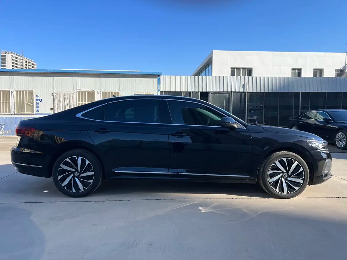 Volkswagen Passat 2024 г. 14079 км. — фото 5