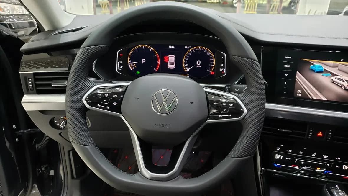 Volkswagen Passat 2024 г. 52080 км. — фото 13
