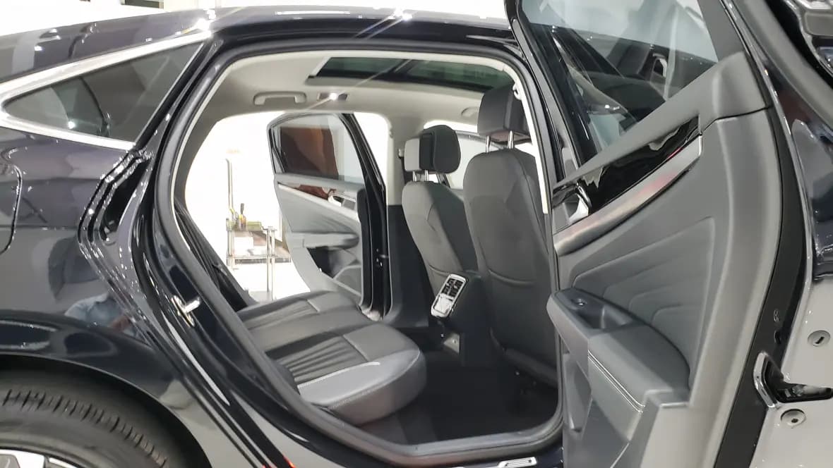 Volkswagen Passat 2024 г. 52080 км. — фото 16