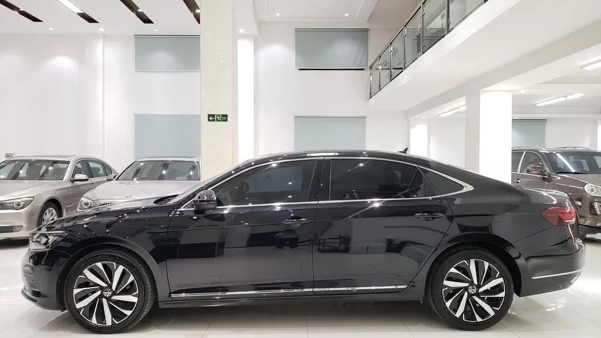 Volkswagen Passat 2024 г. 52080 км. — фото 4