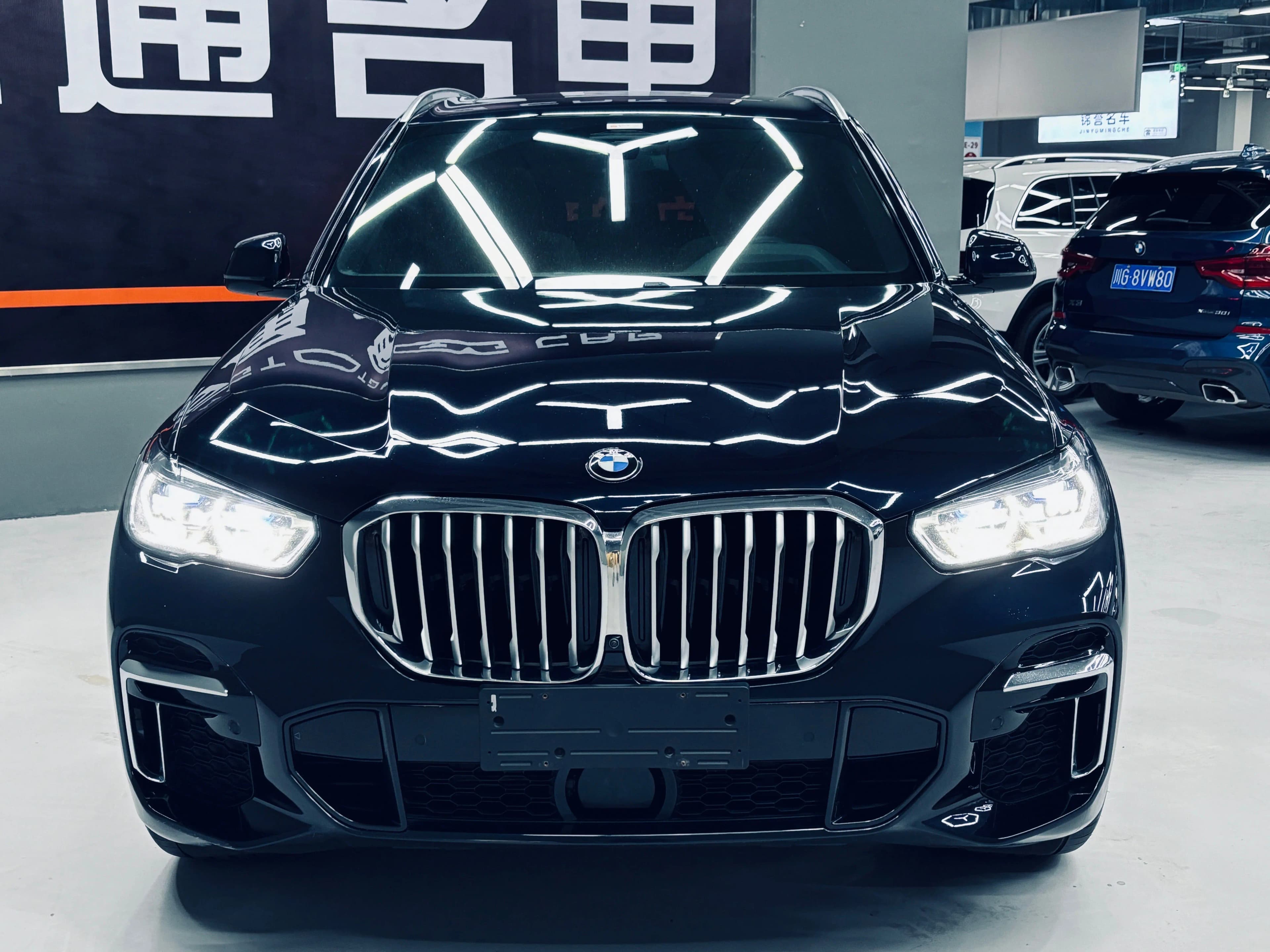 BMW X5 2023 г. 72111 км. — фото 2