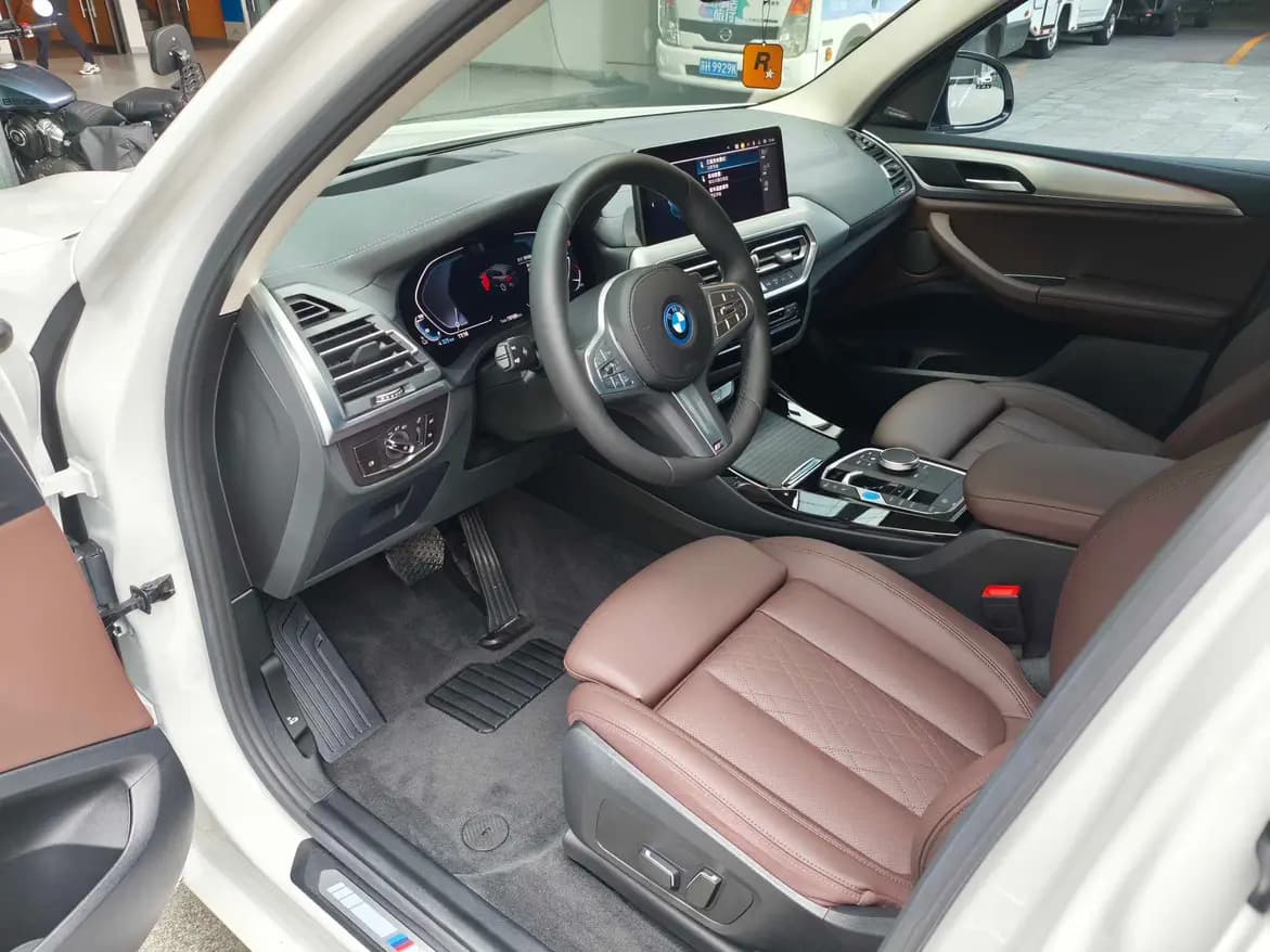 BMW iX3 2024 г. 19024 км. — фото 19