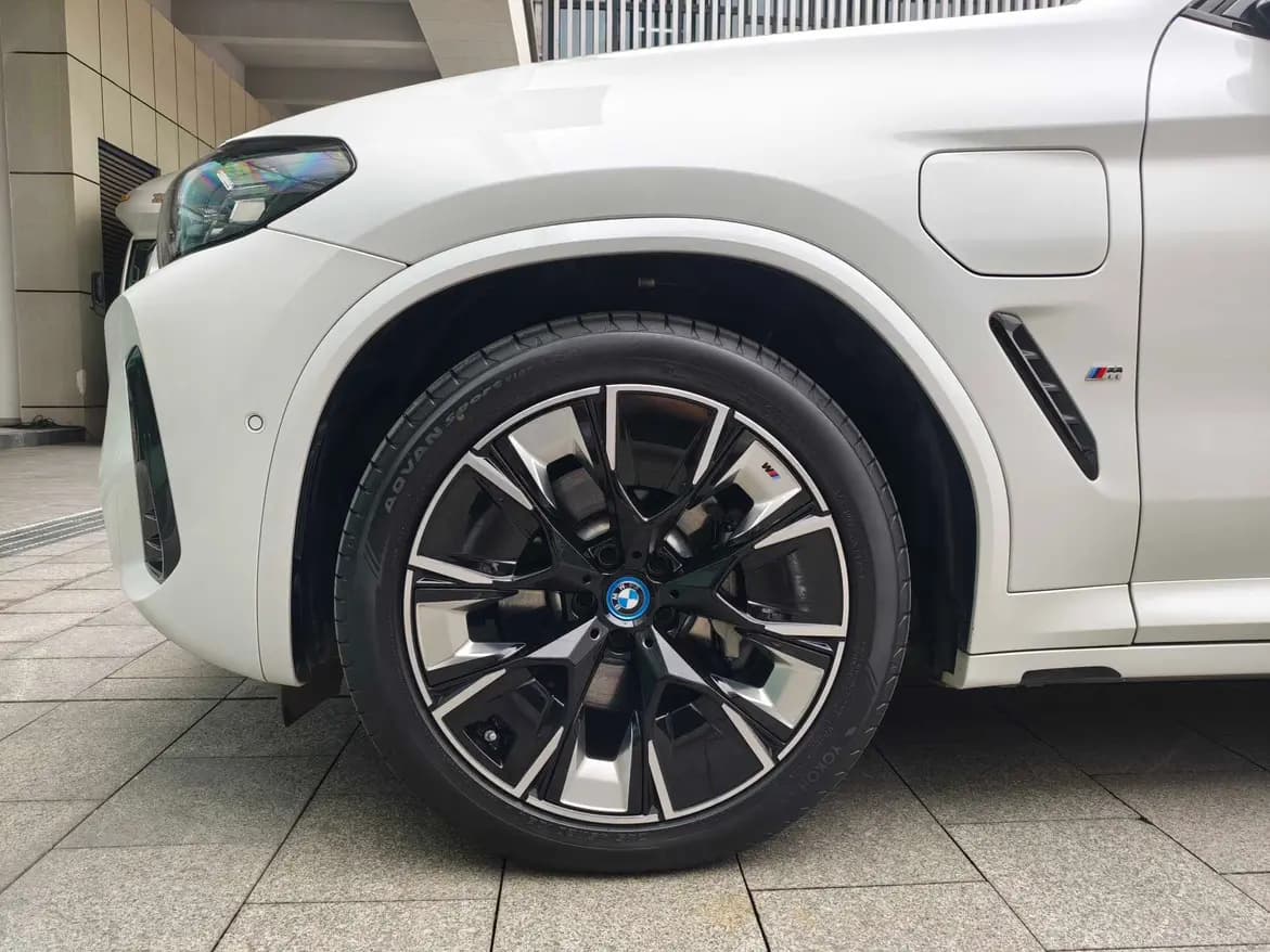 BMW iX3 2024 г. 19024 км. — фото 9