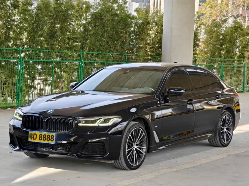 BMW 5 Series 2022 г. 72127 км.