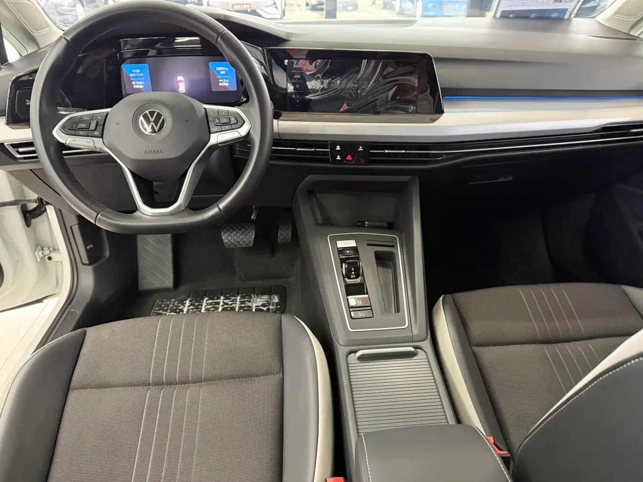 Volkswagen Golf 2021 г. 50000 км. — фото 9
