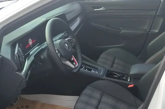 Volkswagen Golf GTI 2023 г. 55619 км. — фото 12