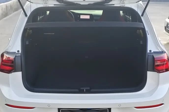Volkswagen Golf GTI 2023 г. 55619 км. — фото 15