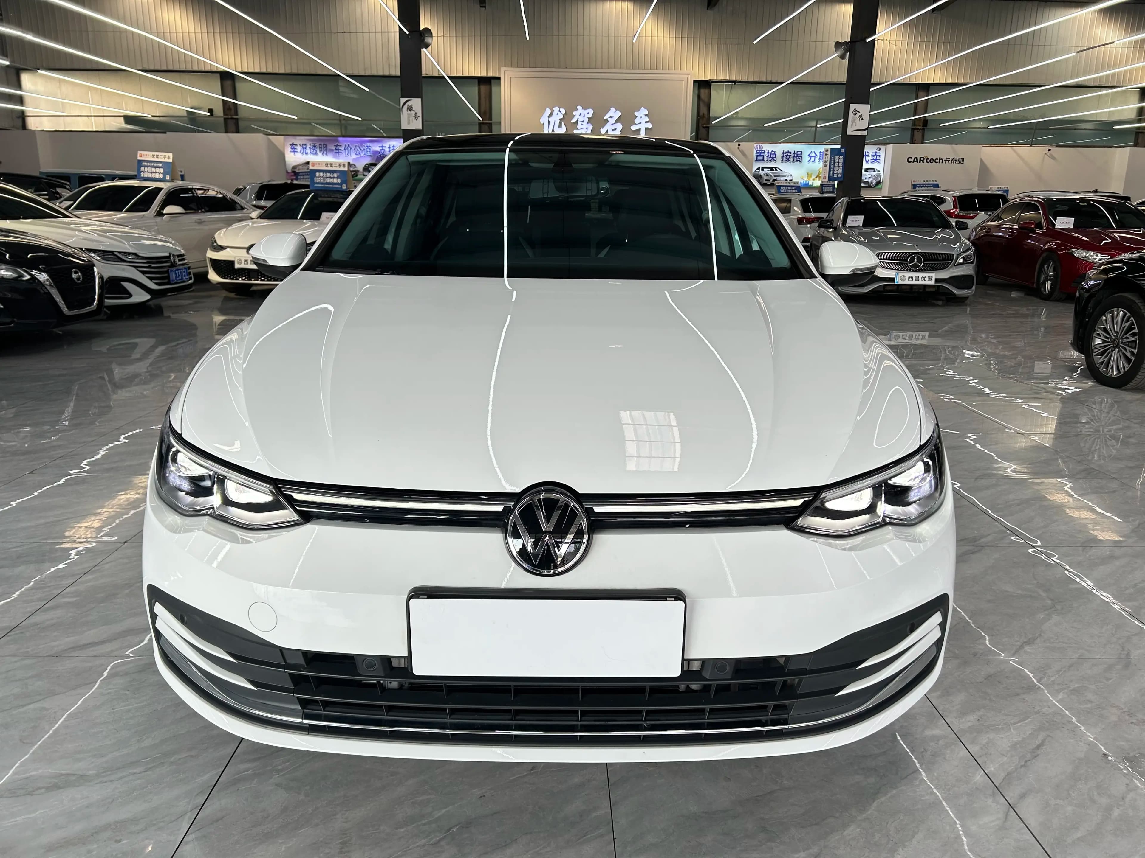 Volkswagen Golf 2024 г. 23144 км. — фото 2