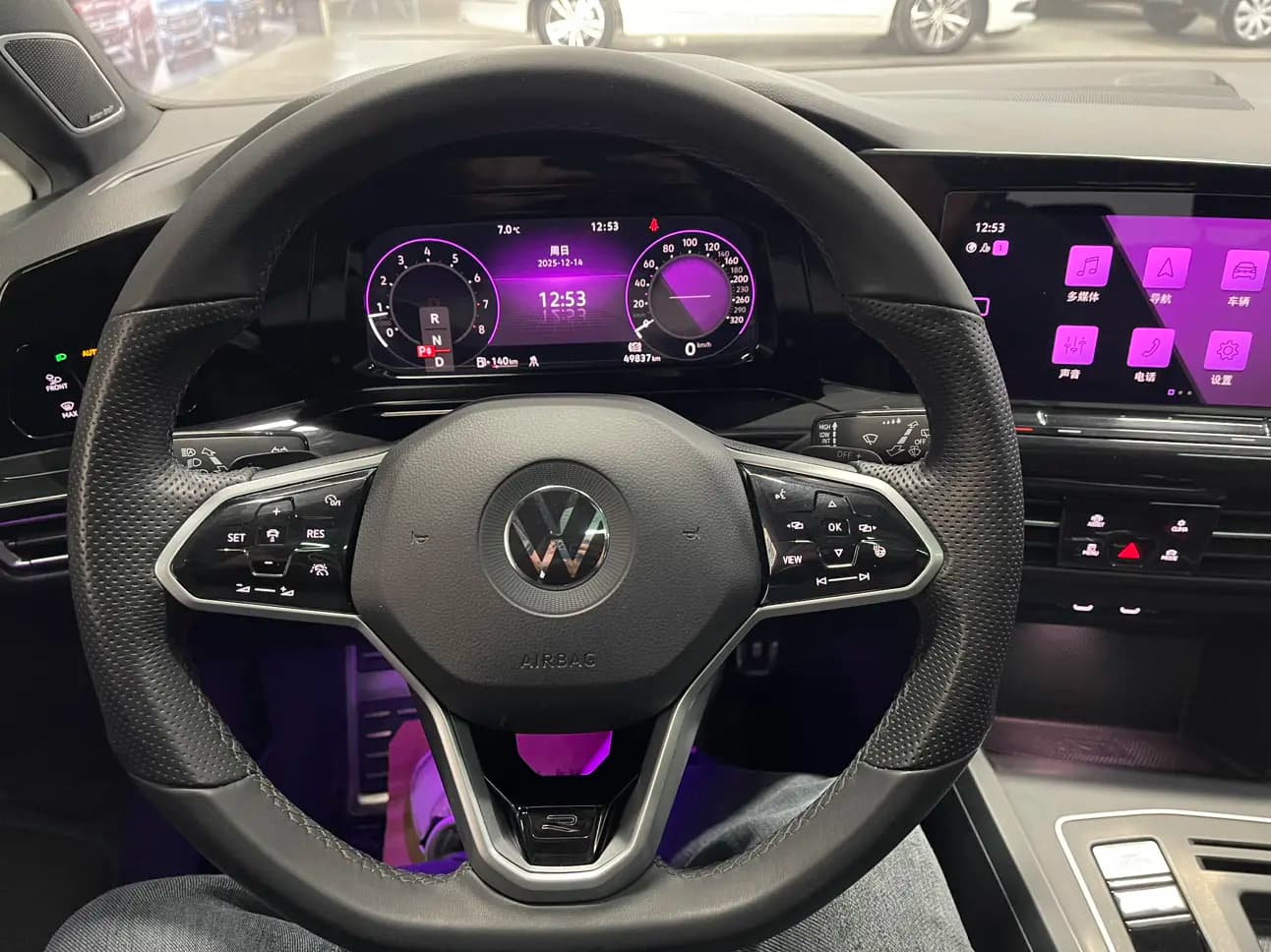 Volkswagen Golf 2022 г. 49145 км. — фото 28