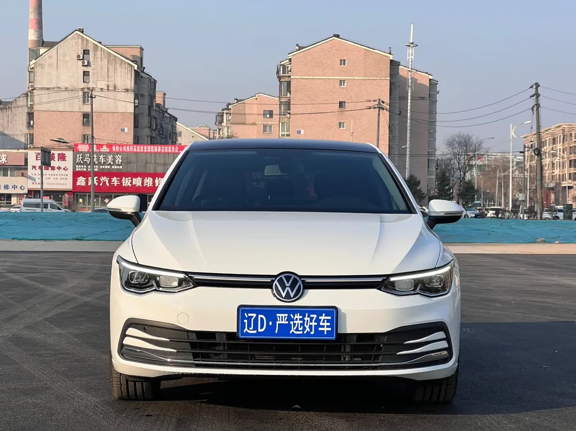 Volkswagen Golf 2024 г. 31146 км. — фото 2