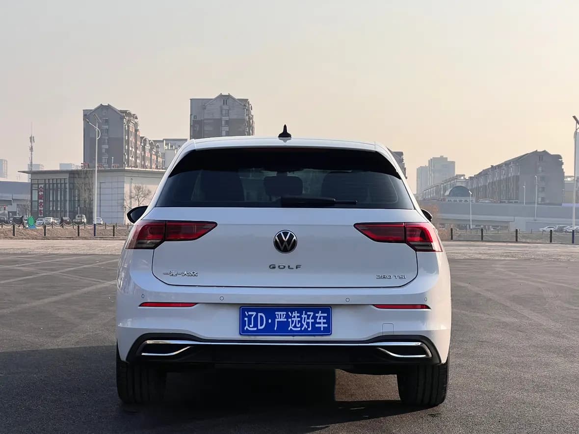 Volkswagen Golf 2024 г. 31146 км. — фото 4