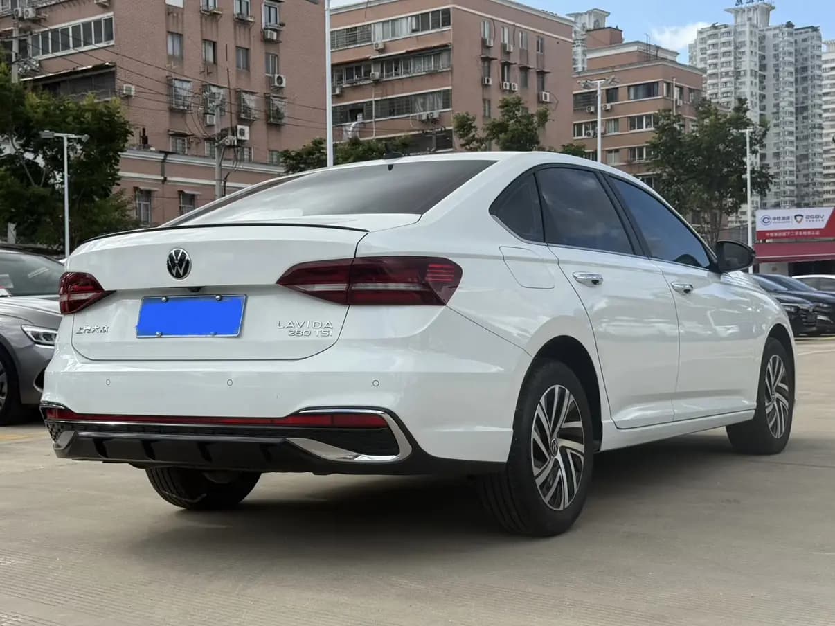 Volkswagen Lavida 2024 г. 10135 км. — фото 6