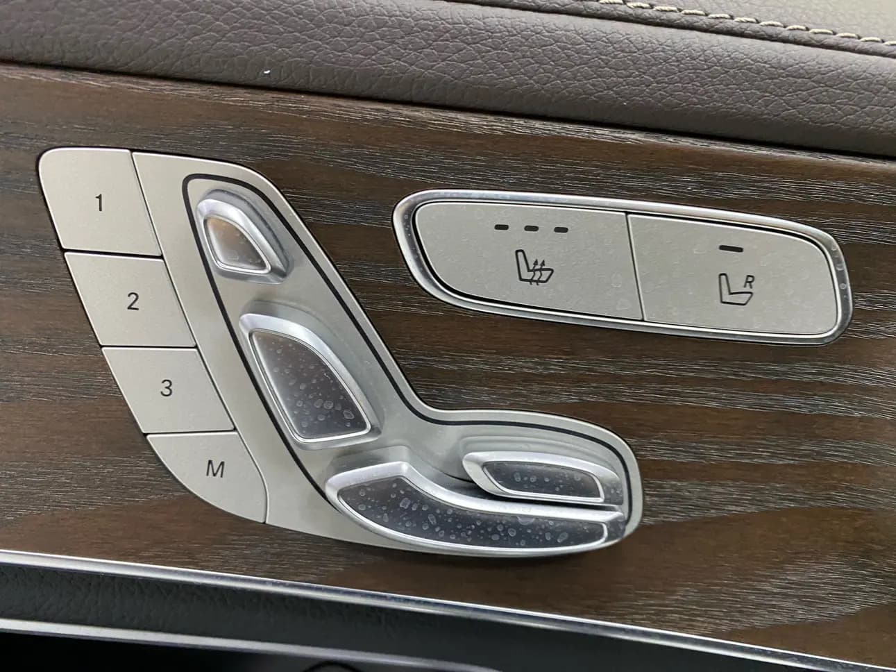 Mercedes-Benz GLC 2023 г. 44132 км. — фото 14