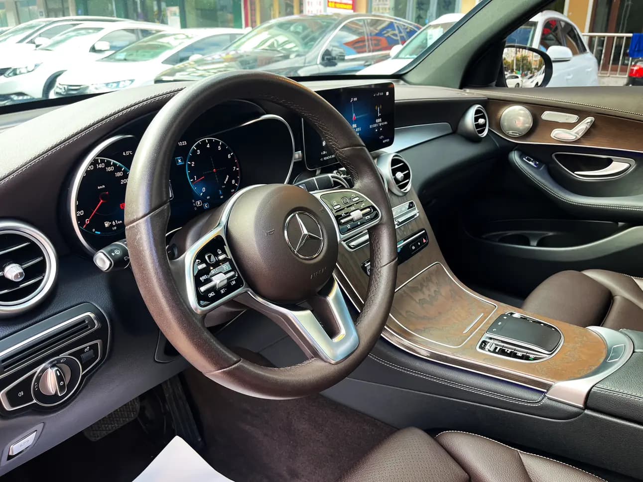 Mercedes-Benz GLC 2022 г. 50131 км. — фото 13