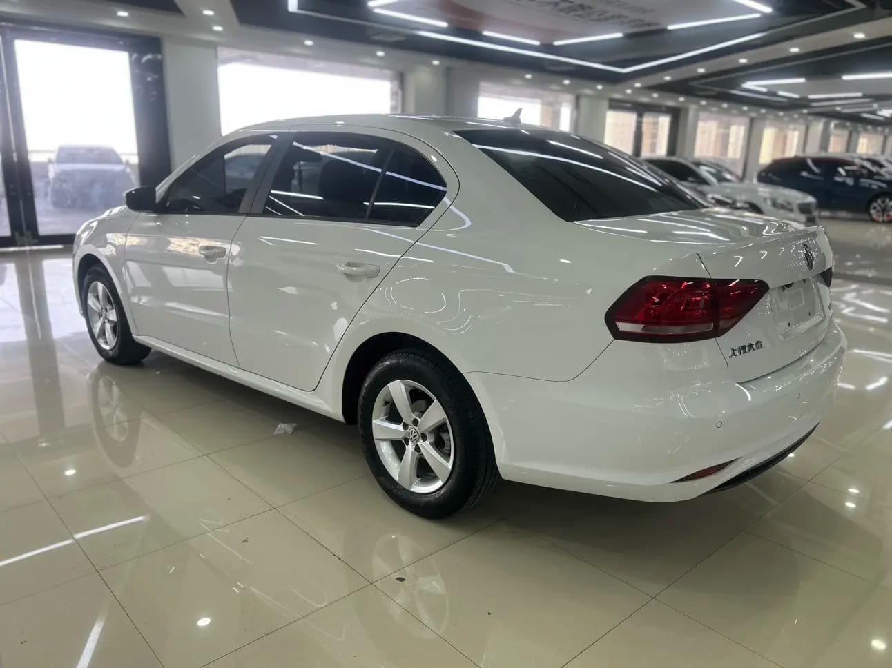 Volkswagen Lavida 2021 г. 95132 км. — фото 4
