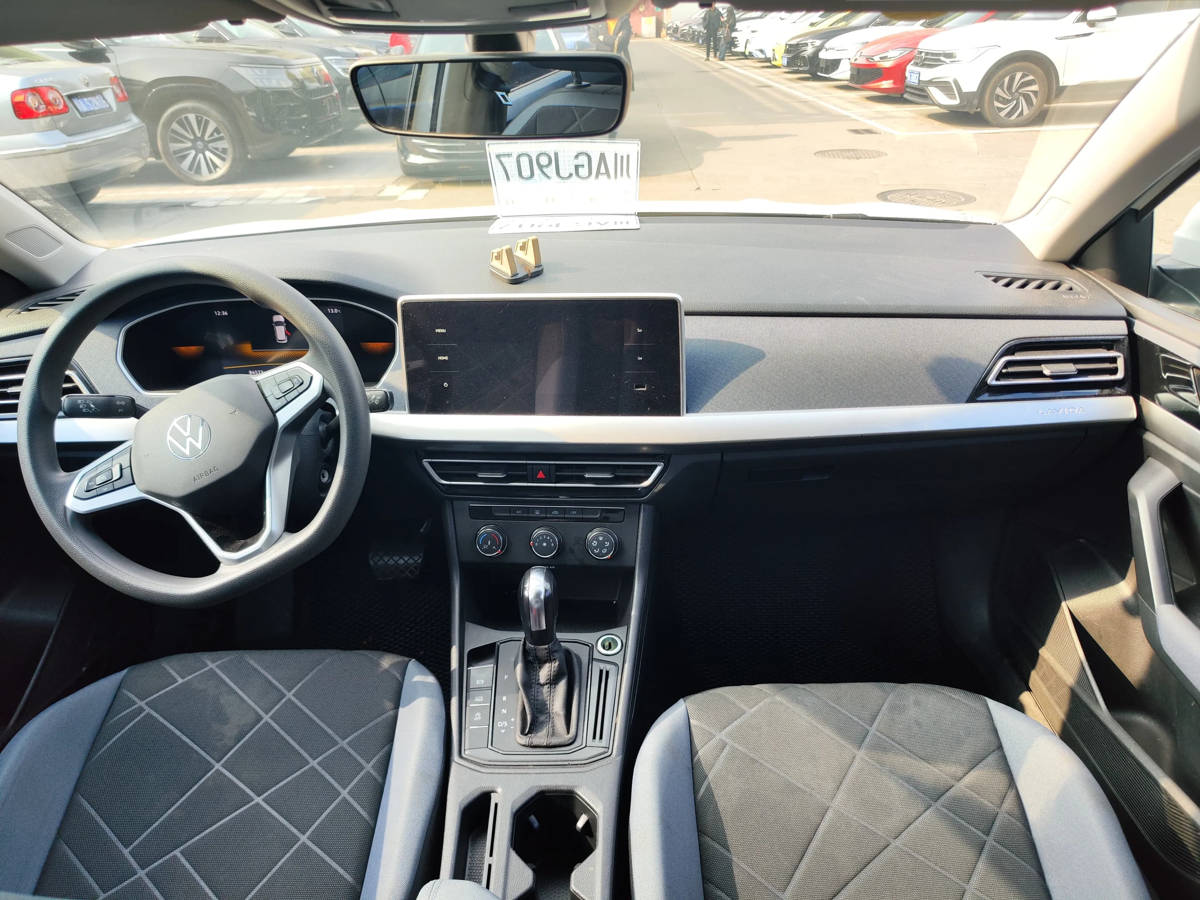 Volkswagen Lavida 2023 г. 84521 км. — фото 2