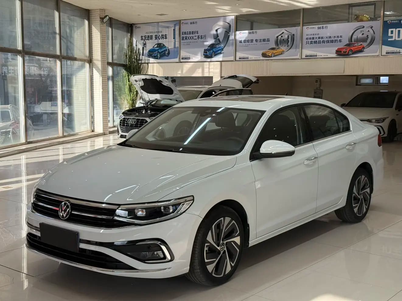 Volkswagen Bora 2022 г. 24002 км.