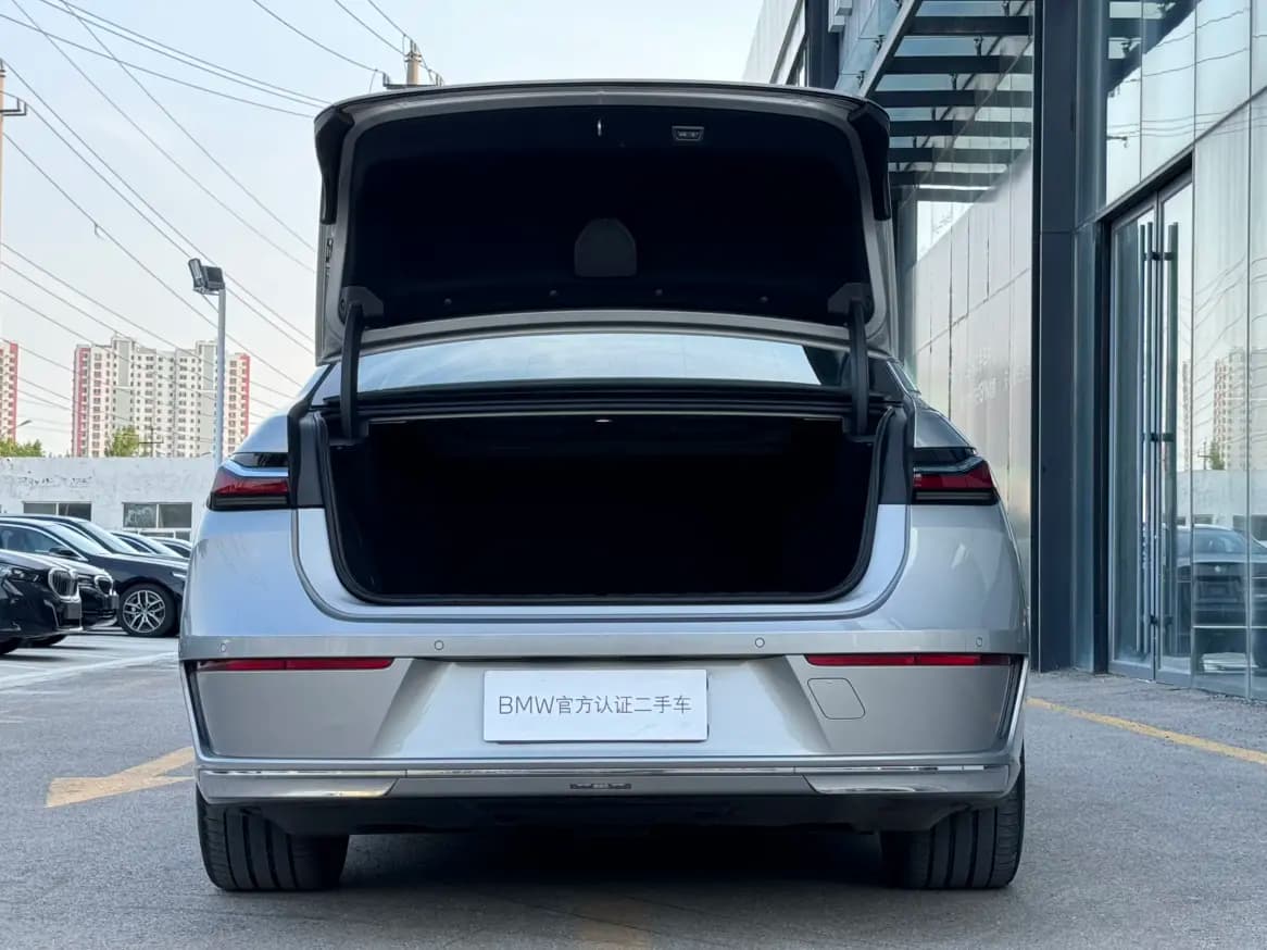 BMW i7 2023 г. 26028 км. — фото 18