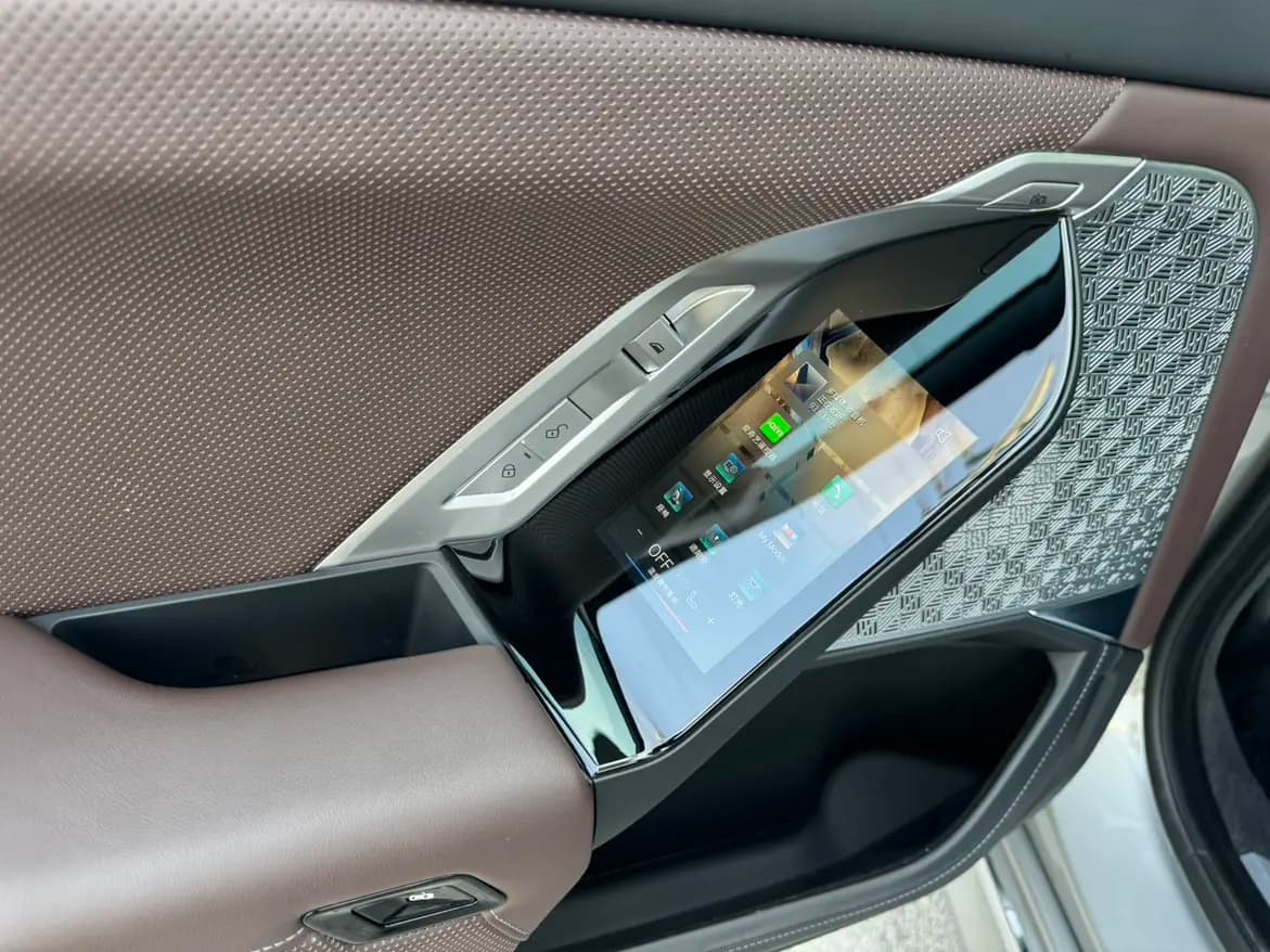 BMW i7 2023 г. 26028 км. — фото 19