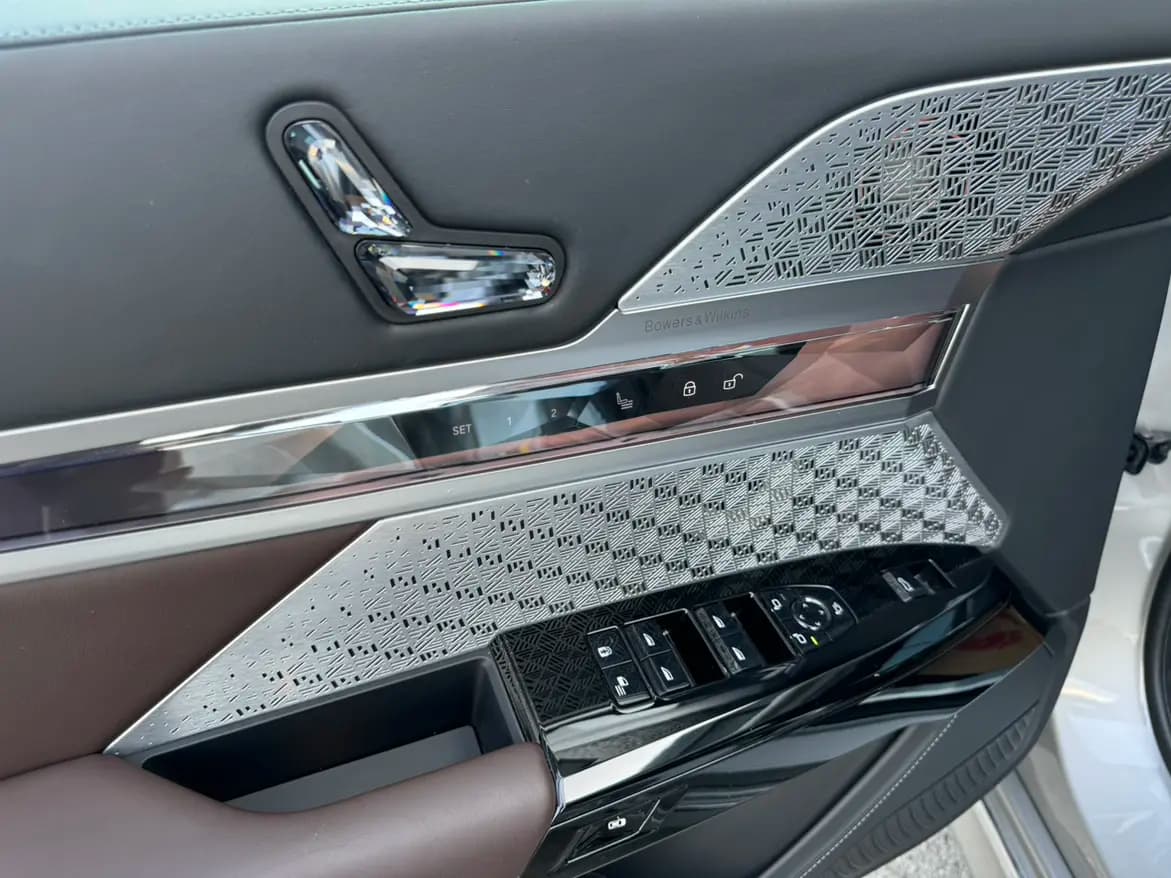 BMW i7 2023 г. 26028 км. — фото 29
