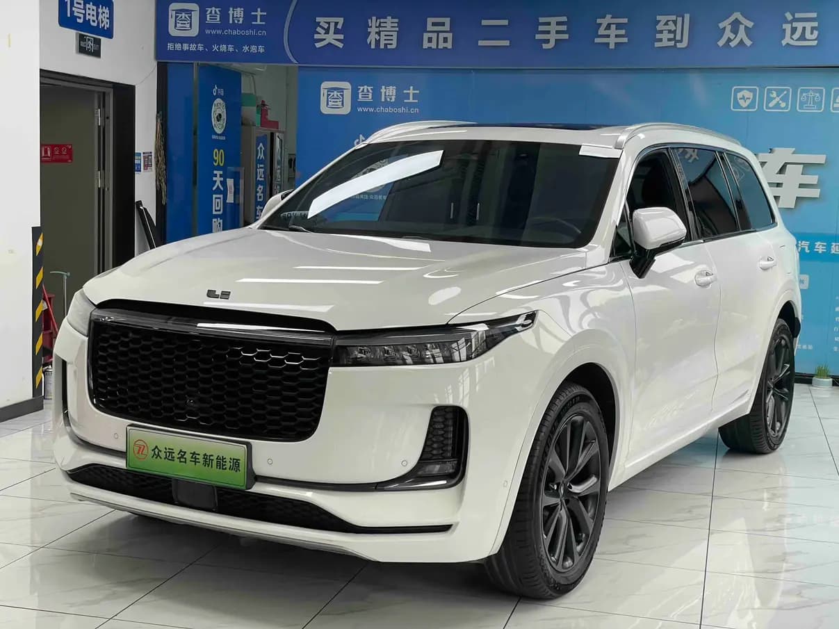 Lixiang ONE 2022 г. 65137 км.