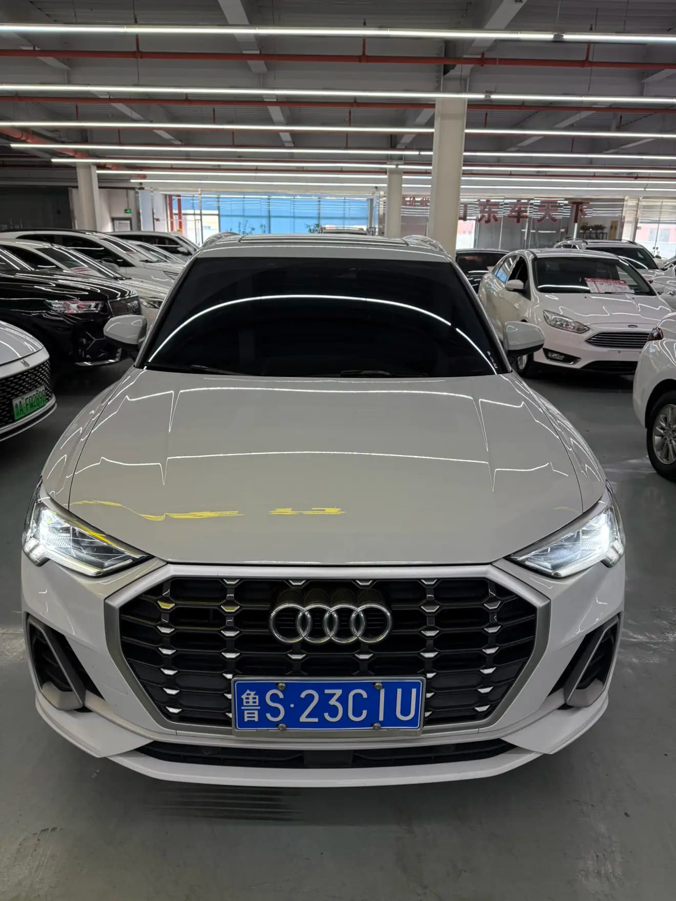 Audi Q3 2023 г. 46000 км. — фото 2