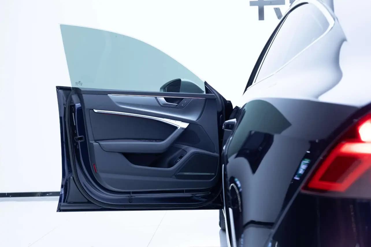 Audi A7 2021 г. 62994 км. — фото 19