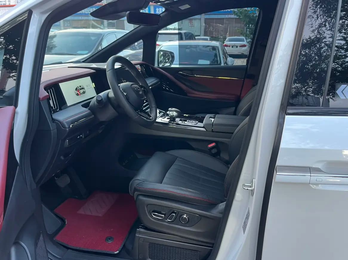 GAC Trumpchi M8 2023 г. 52076 км. — фото 22