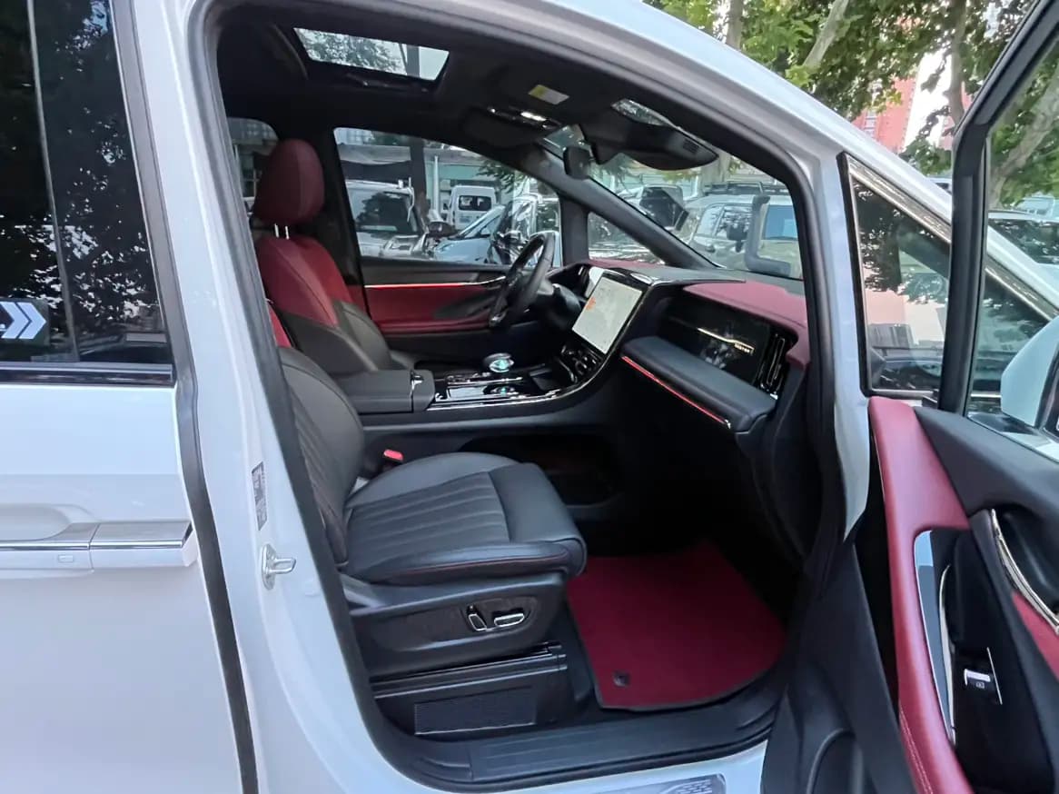 GAC Trumpchi M8 2023 г. 52076 км. — фото 27