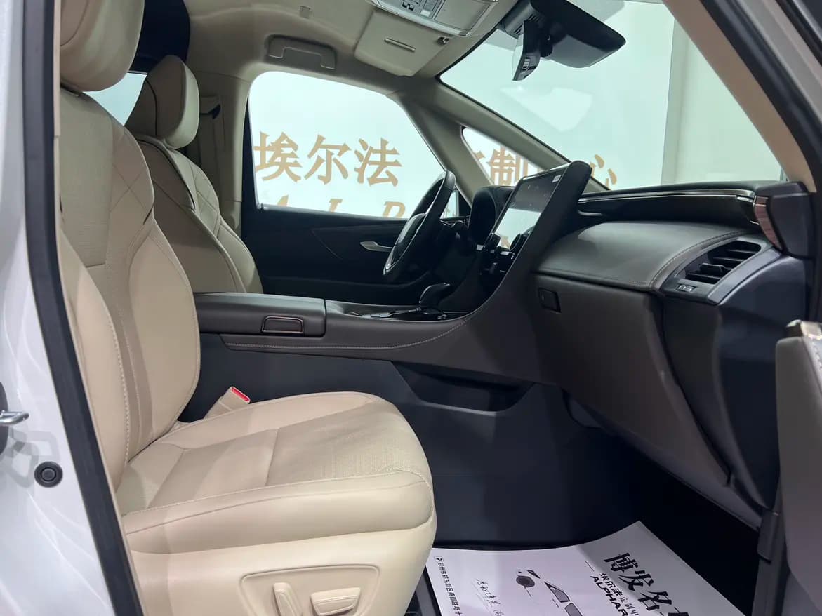 Toyota Alphard 2024 г. 22143 км. — фото 39