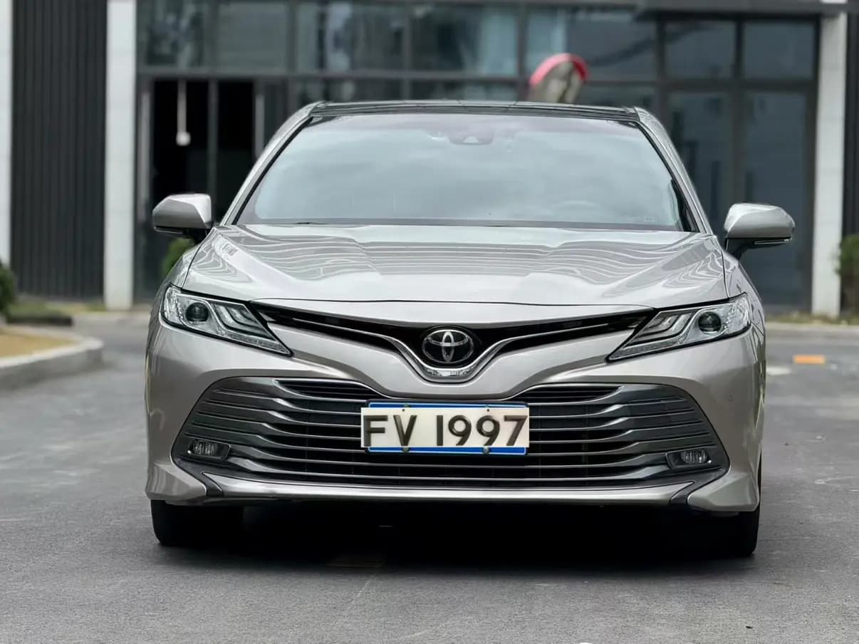 Toyota Camry 2021 г. 34040 км. — фото 2