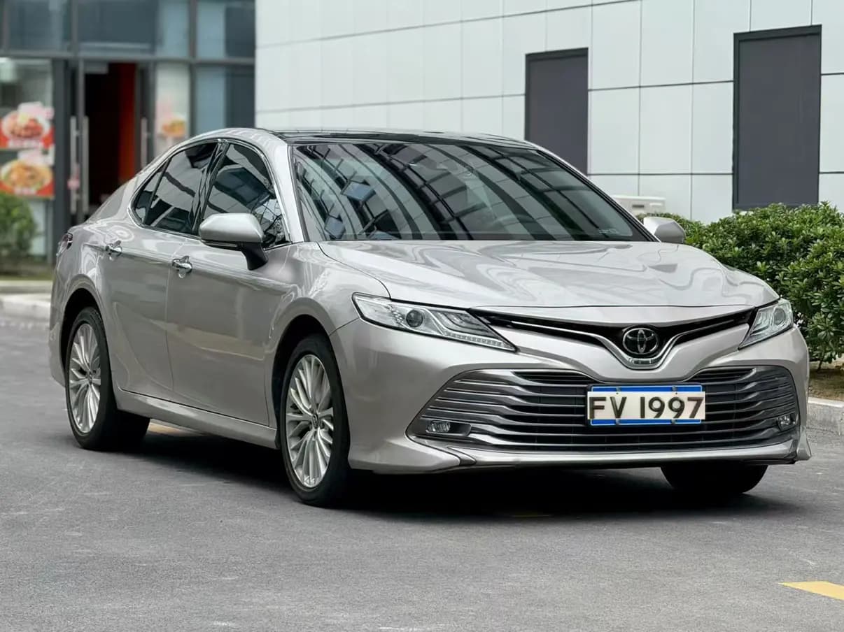 Toyota Camry 2021 г. 34040 км. — фото 3