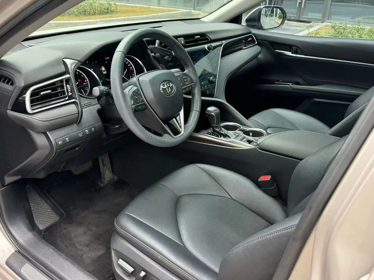 Toyota Camry 2021 г. 34040 км. — фото 7