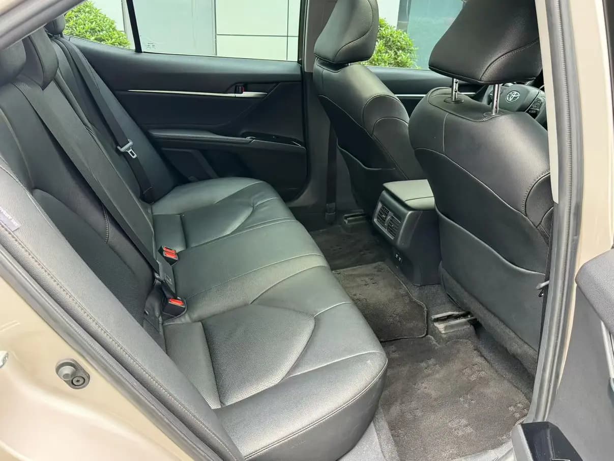 Toyota Camry 2021 г. 34040 км. — фото 8