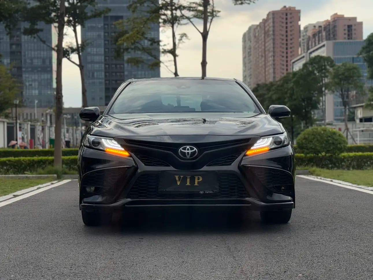 Toyota Camry 2023 г. 38041 км. — фото 2